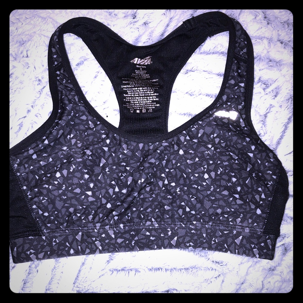 sports bra